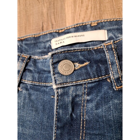 Zara Distressed Denim Jean Shorts - Picture 6 of 12